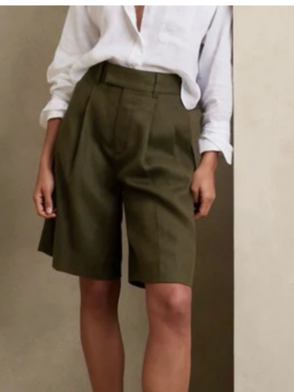 Banana Republic Linen Blend High Rise Pleated Bermuda Shorts Green 0
